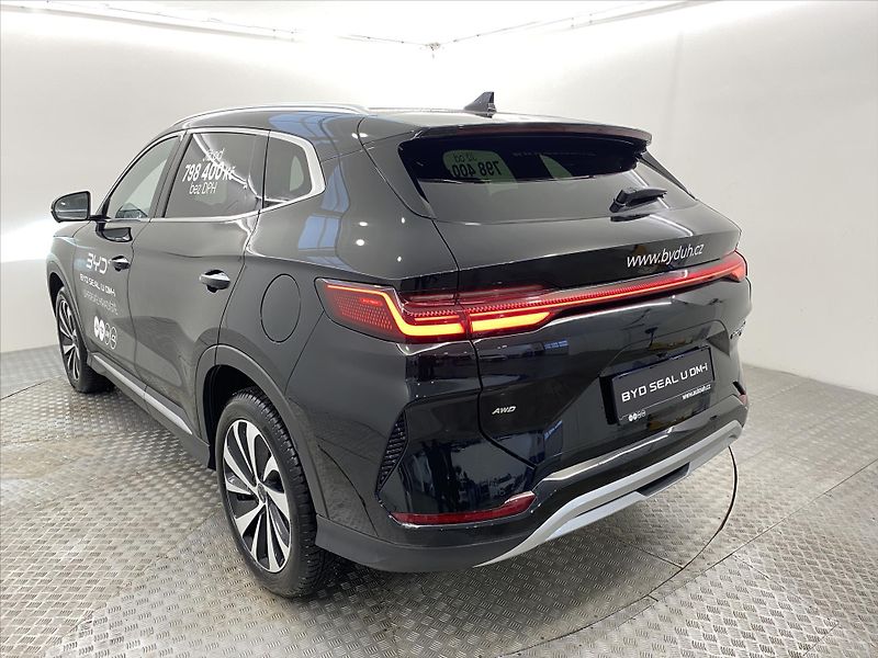 BYD Seal U (2025) Turbo 238 Kw 4x4 Design - fotka 4 z 8