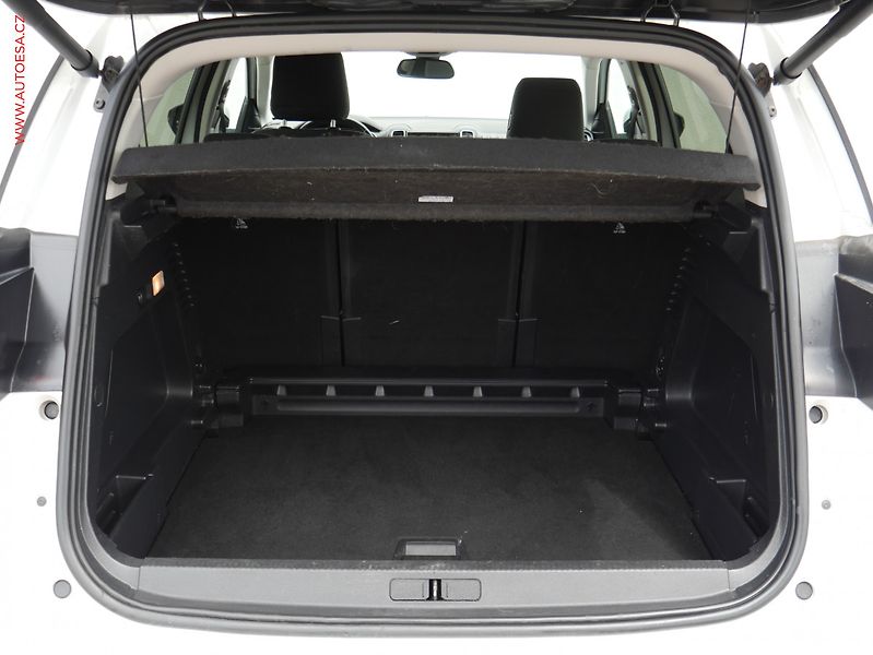 Citroën C5 Aircross (2019) 1.5 HDi, Feel, navi, kamera - fotka 7 z 18