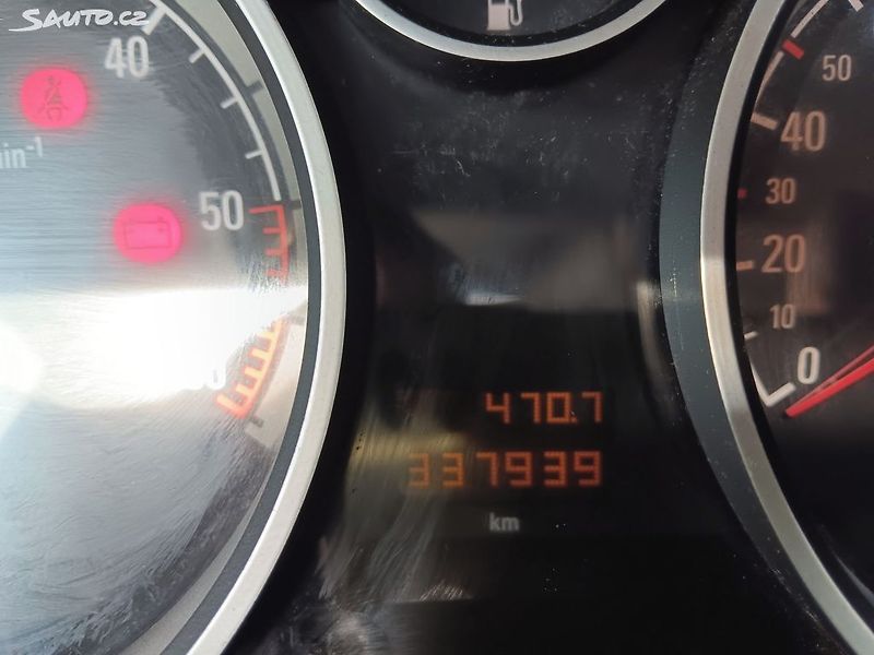Opel Astra 1.7 CDTI - fotka 13 z 24