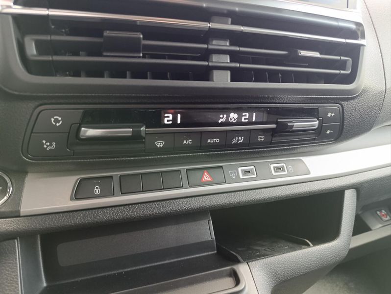 Fiat Ulysse (2026) 2,2 MTJ 180k  ICON (8 míst) - fotka 20 z 20