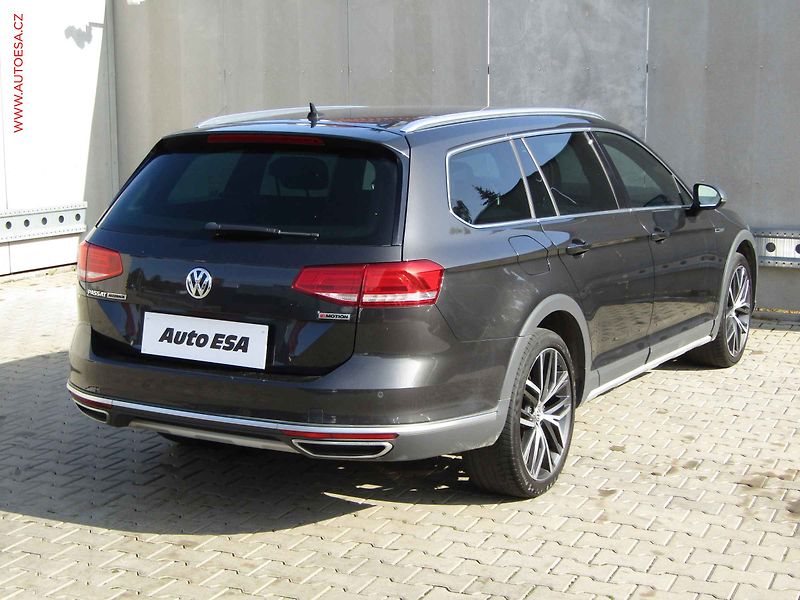 Volkswagen Passat (2018) 2.0 TDi 4x4, DSG, Navi, ACC - fotka 4 z 19