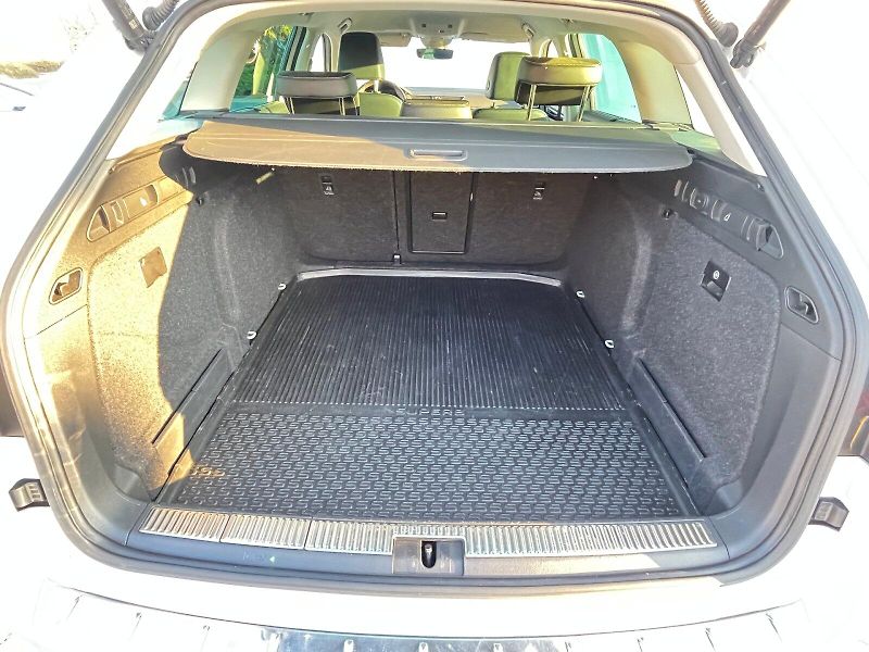 Škoda Superb (2023) L&K 2.0TDi 4x4 147kW 7°automat - fotka 14 z 31