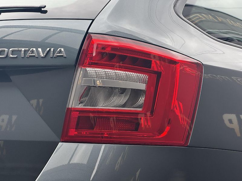 Škoda Octavia (2018) III 1.4TSi MAN Ambition+ 1.Maj - fotka 40 z 46