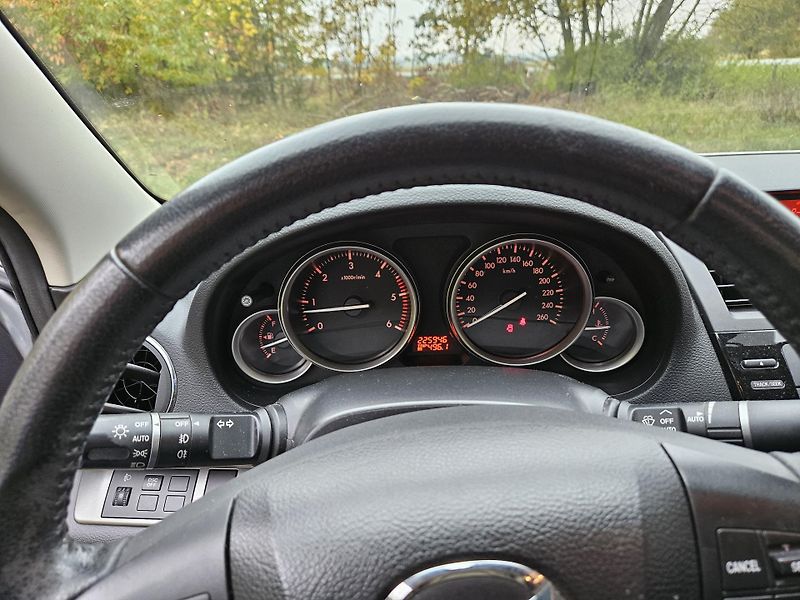 Mazda 6 (2012) - fotka 16 z 18