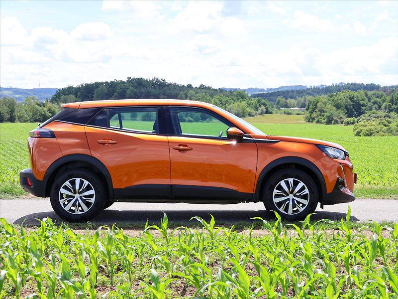 Peugeot 2008 1,2 PT 74kW CZ Klima ACTIVE - fotka 8 z 34