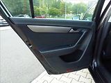 Volkswagen Passat 1,6 TDI Serviska, TOP STAV !!! - náhled 17