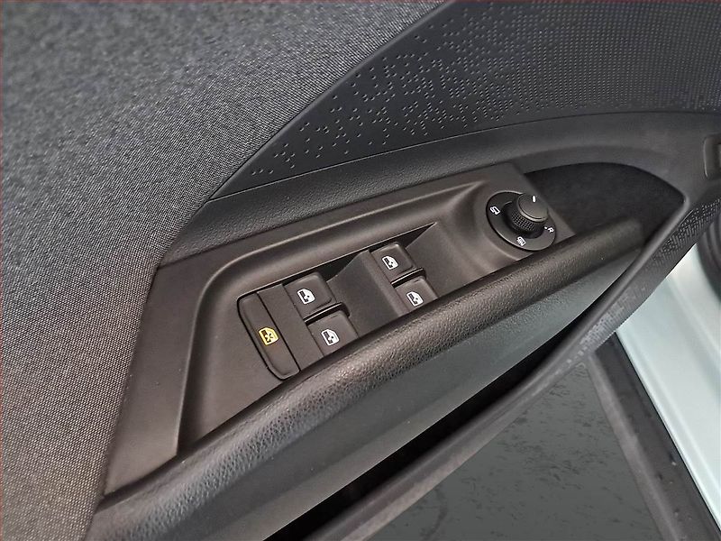 Škoda Enyaq (2021) iV 80 (82 kWh), SoH 78% - fotka 18 z 22