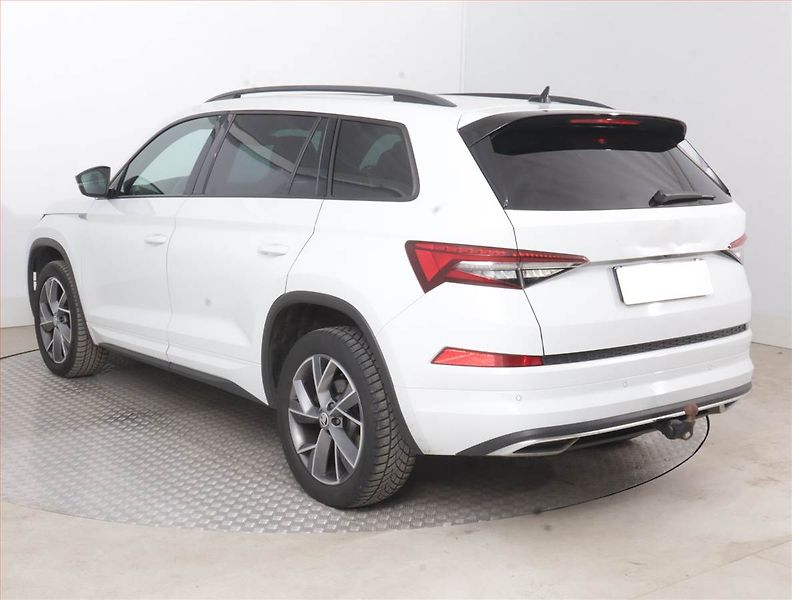 Škoda Kodiaq (2021) Sportline 1.5 TSI - fotka 4 z 19