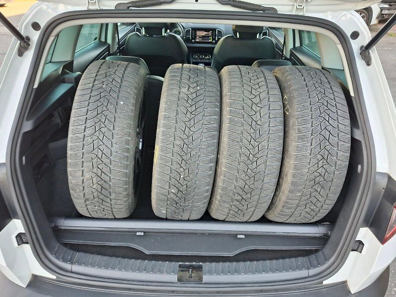 Škoda Karoq (2018) Style DSG 4x4 2,0TDi 110kW - fotka 9 z 38