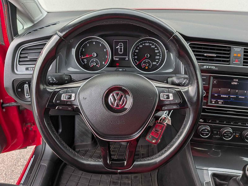 Volkswagen Golf (2018) 1.4 TSi, ČR, AC, tempo, park - fotka 13 z 14