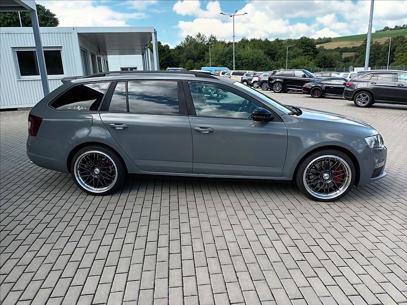 Škoda Octavia 2,0 TDI,RS,NAVIGACE,KLIMA,AUT. - fotka 4 z 49