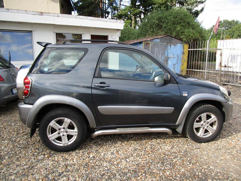 Toyota RAV4 2,0-110KW-4x4-AUTOMAT - fotka 5 z 16
