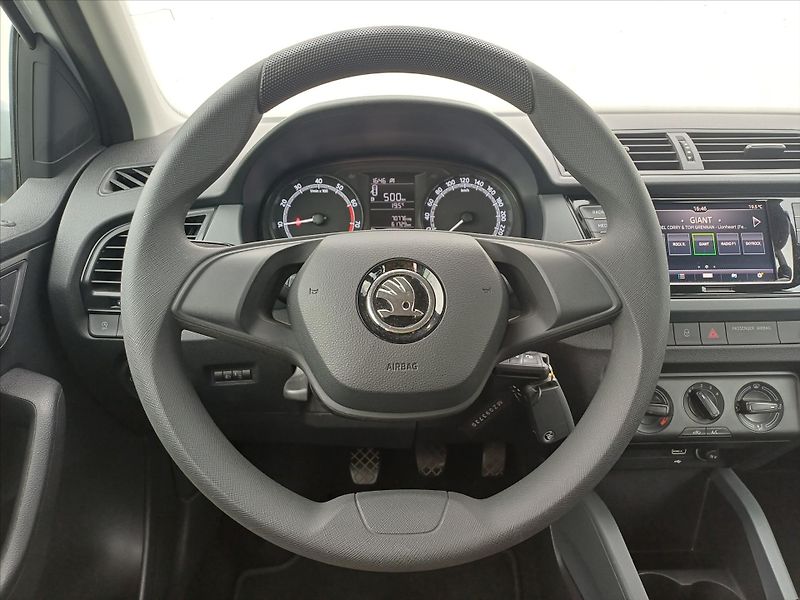Škoda Fabia 1,0   TSI 70kW Active - fotka 5 z 24
