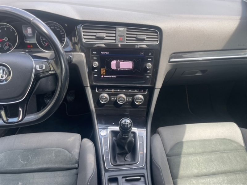 Volkswagen Golf 1,5 TSI EVO Highline - fotka 10 z 11