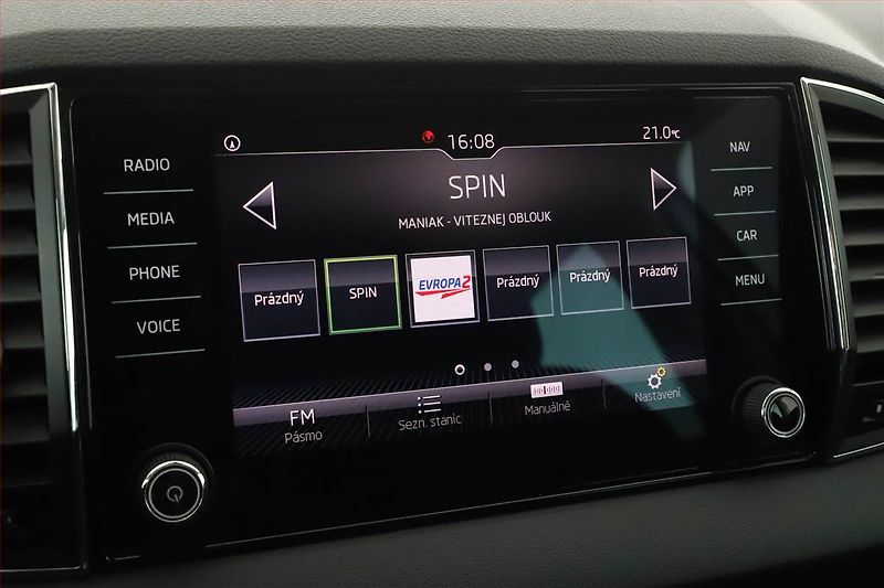 Škoda Karoq (2019) Ambition 1.0 TSI, Automat - fotka 9 z 18