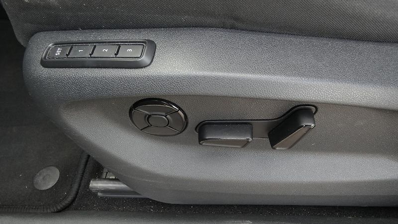 Škoda Kodiaq 2,0 TDi Selection 142 kW 4x4 D - fotka 23 z 26