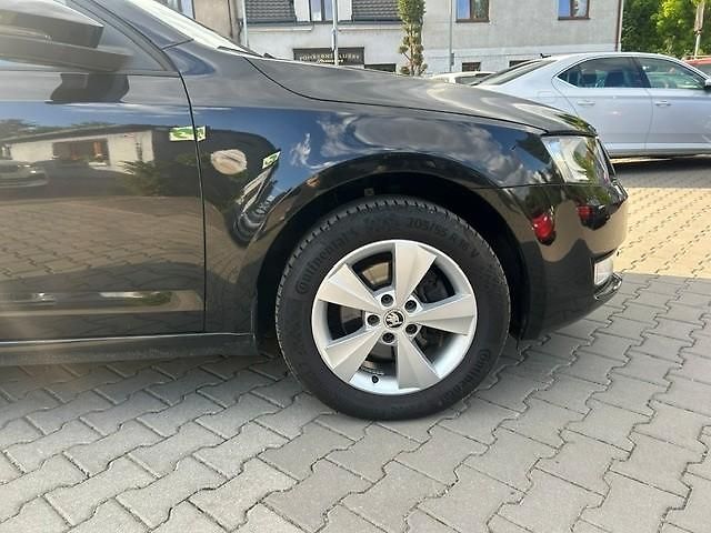 Škoda Octavia (2013) 1,4TSi elegance combi 103kW   - fotka 15 z 43