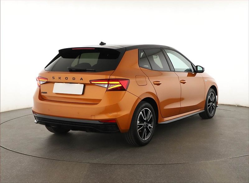 Škoda Fabia (2025) 1.0 TSI, MONTE CARLO, AUTOMAT - fotka 5 z 17