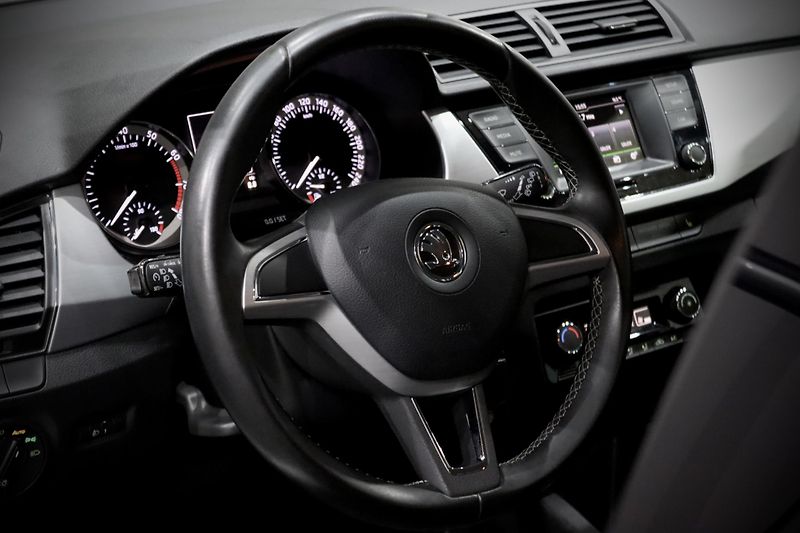 Škoda Fabia 3 Combi 1.2 TSI 66 kW - fotka 12 z 27