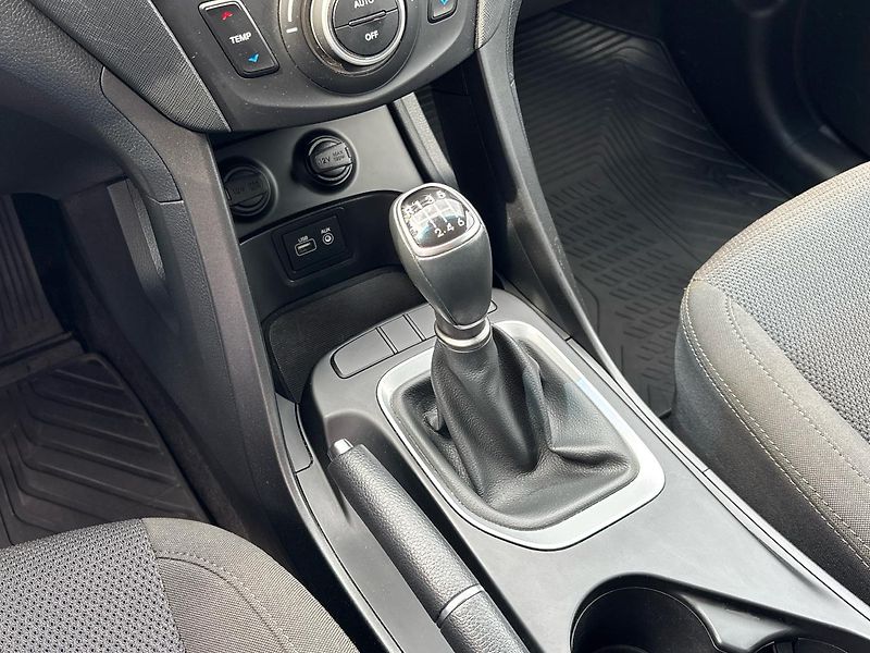 Hyundai Santa Fe SUV - fotka 19 z 23