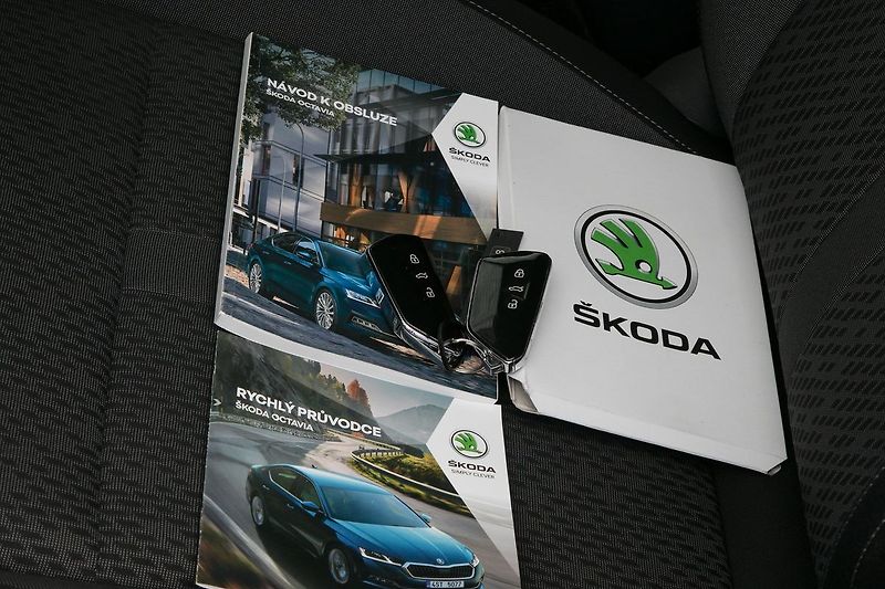 Škoda Octavia 2.0TDI 110kW Style LED Kessy - fotka 32 z 32