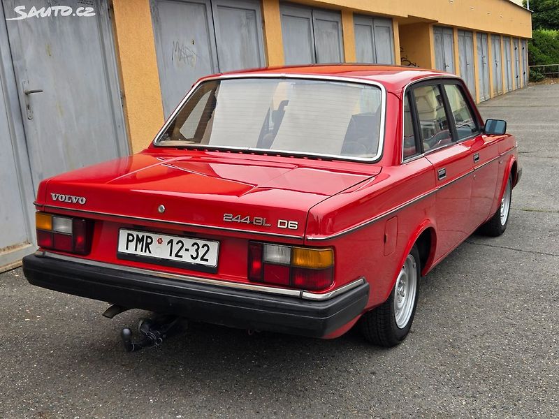 Volvo 240 (1979) 2.4 D6 Top Karoserie a lak - fotka 9 z 31
