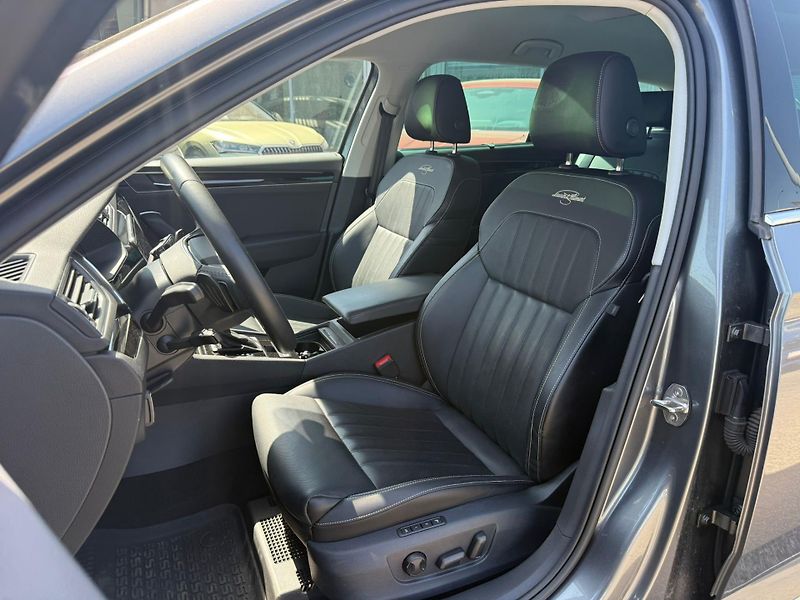 Škoda Superb L&K 2.0 TSI 140kw DSG Combi - fotka 8 z 27