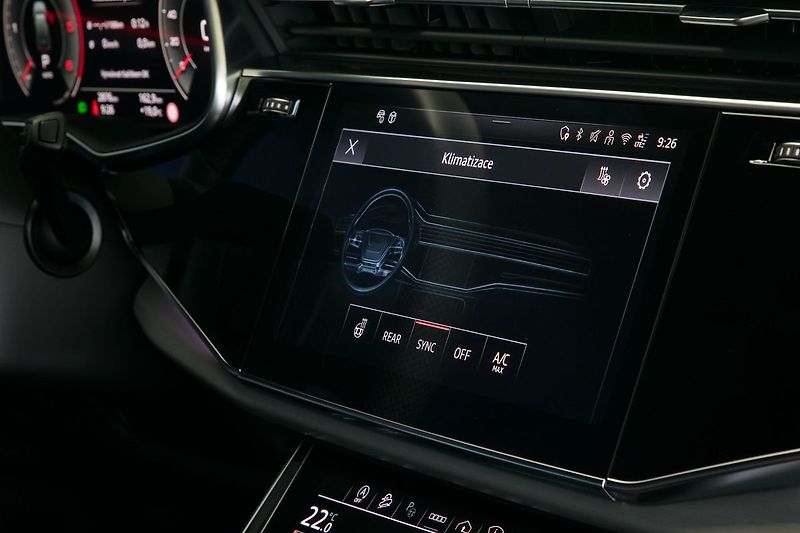 Audi Q7 3.0TDI 210kW S-line Web ZÁRUKA - fotka 32 z 50