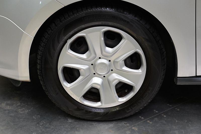 Ford Tourneo Courier - fotka 10 z 24
