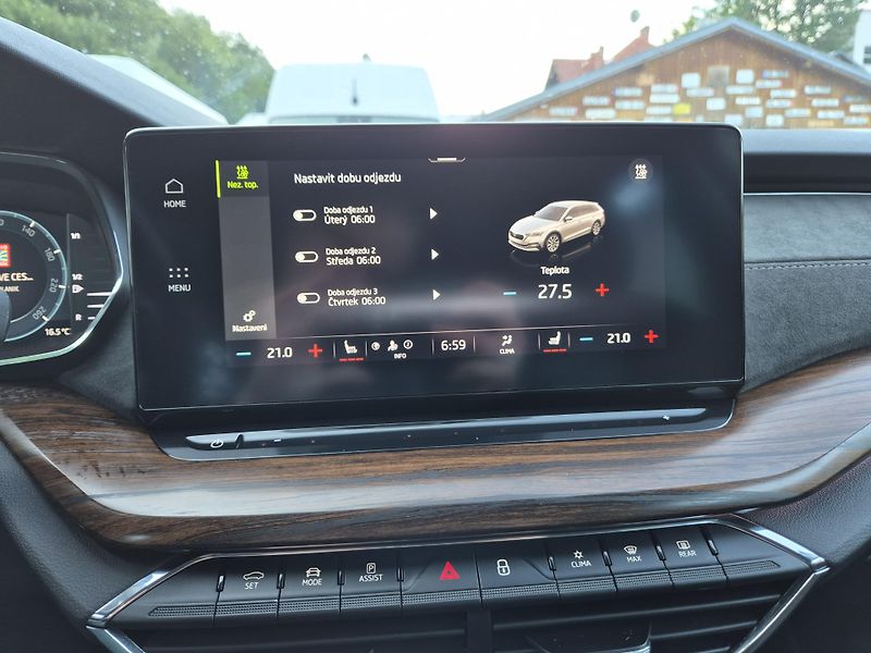 Škoda Octavia Combi Scout TDi 147kw DSG 4x4 - fotka 31 z 49