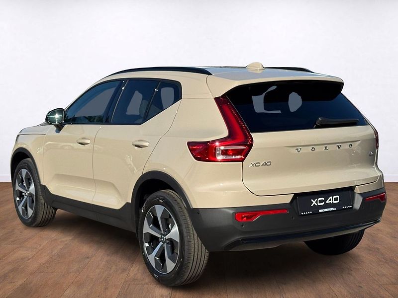 Volvo XC40 (2026) ULTRA B4, 360°, PANORAMA - fotka 3 z 23