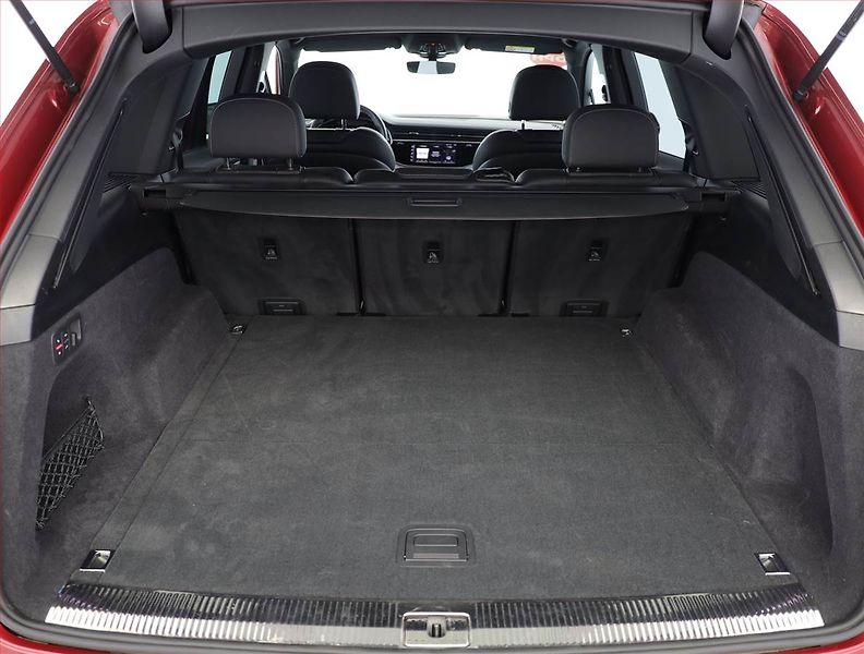 Audi Q7 (2024) 55 TFSI - fotka 11 z 20