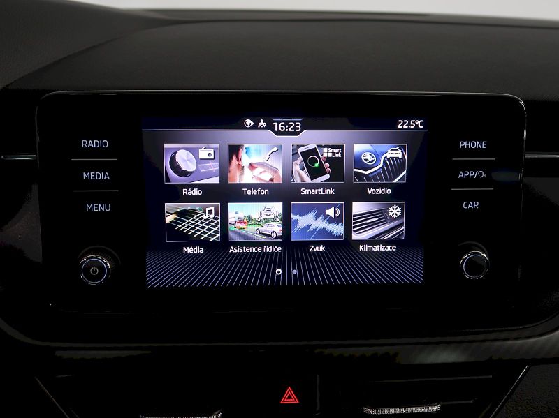 Škoda Scala (2020) MONTE CARLO 1.0TSI 70KW - fotka 21 z 36