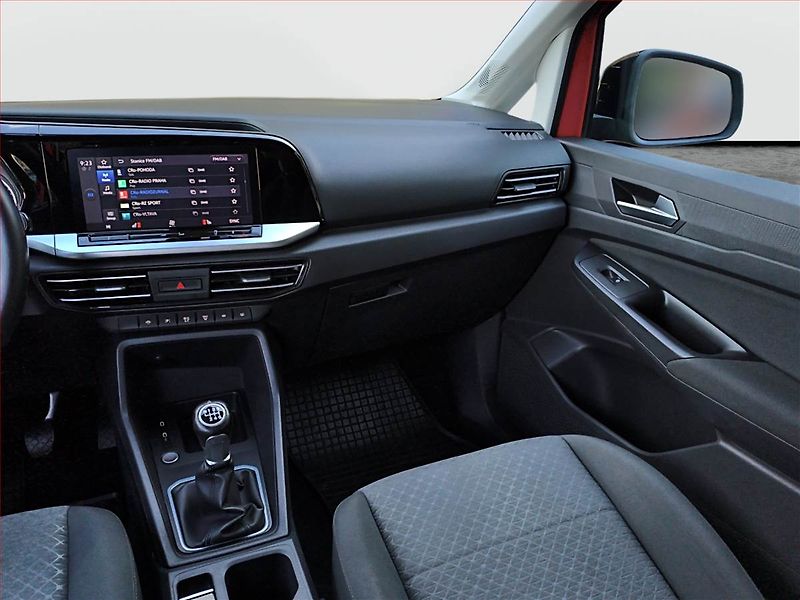 Ford Tourneo Connect (2022) Titanium 2.0 EcoBlue, 5Míst - fotka 8 z 18