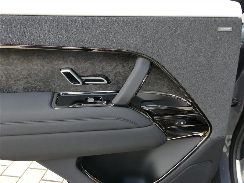 Land Rover Range Rover Sport 4,4 P530 First Edt,ČR,1maj,DPH - fotka 19 z 58