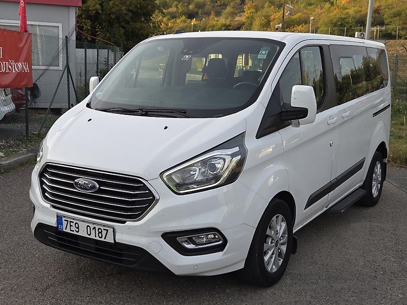 Ford Tourneo Custom 2,0TDC-i AUTOMAT SPLÁTKY VŠEM! - fotka 1 z 11