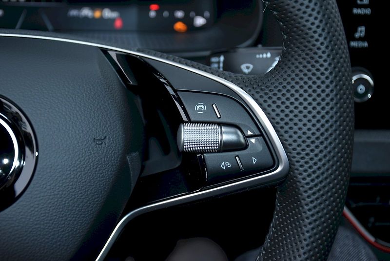 Škoda Scala (2025) Drive 1,0 TSI 85 KW 6-stup. me - fotka 18 z 27