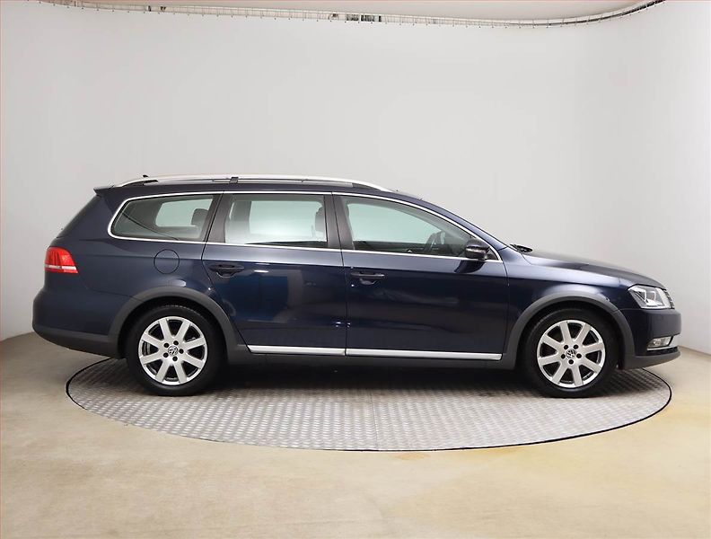 Volkswagen Passat (2012) Alltrack 2.0 TDI, 4X4 - fotka 6 z 20