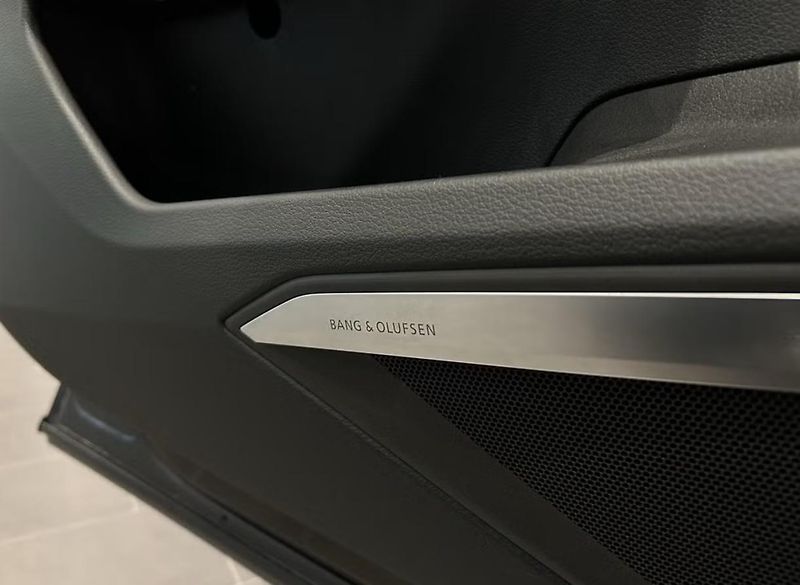 Audi Q8 e-tron 55 Q 360k Pano Tažné 4 zóny - fotka 13 z 19