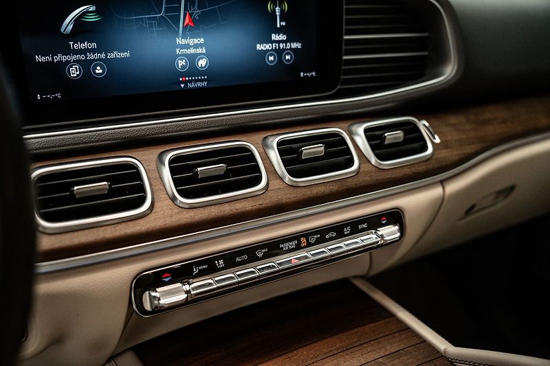 Mercedes-Benz GLE 4Matic, MBUX, 360°, tažné - fotka 29 z 30