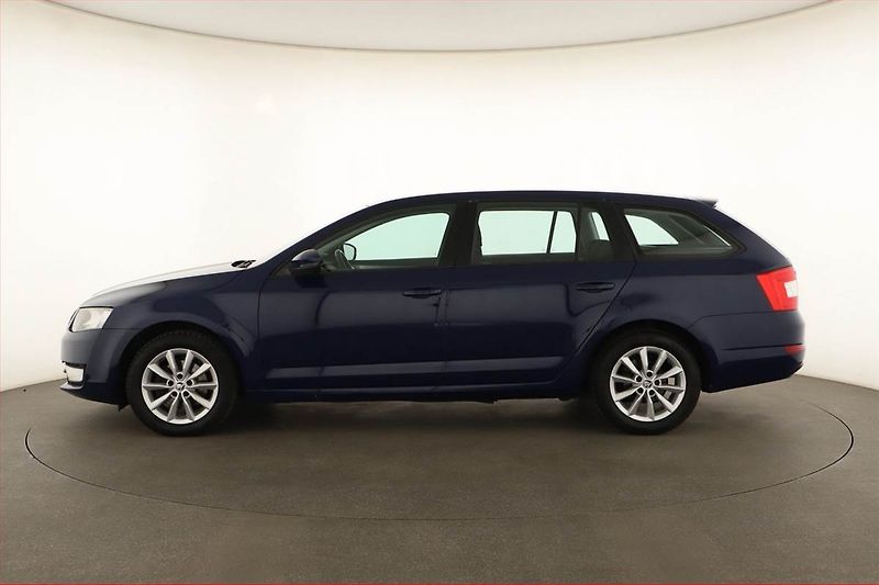 Škoda Octavia (2014) 1.2 TSI, Tempomat - fotka 3 z 12