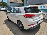 Hyundai i30 1.MAJ.-AUTOMAT-NIZKÉ KM-KAMERA - náhled 6