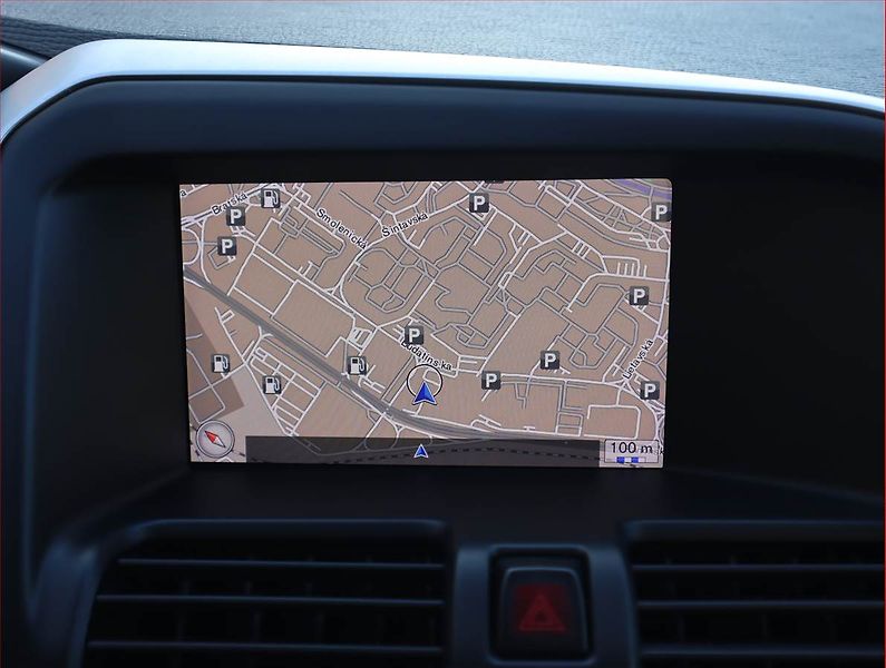 Volvo XC60 (2017) D3, Automat, Serv.kniha, Kůže - fotka 13 z 21