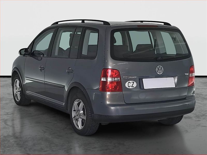 Volkswagen Touran (2005) 1.9 TDI, 7 míst, nová STK - fotka 4 z 15