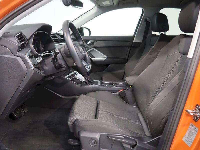 Audi Q3 (2022) ADVANCED 2.0TDI 110KW S-TRONIC - fotka 13 z 37