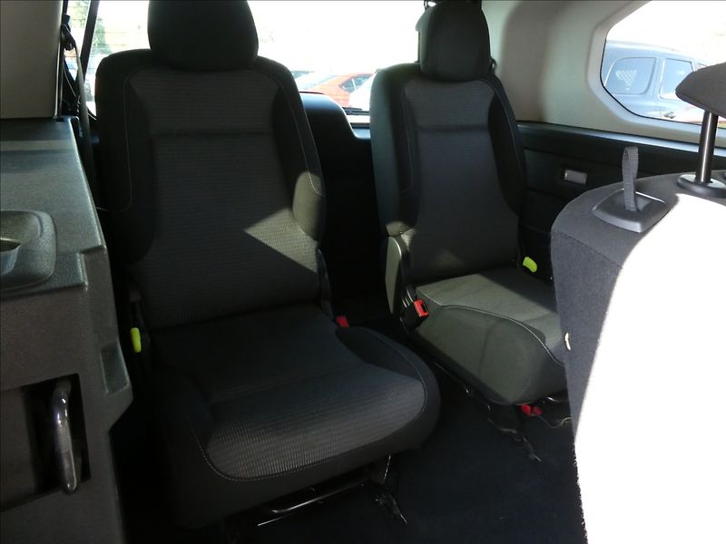 Toyota ProAce City Verso 1,2 T 96kW Long 7.míst,AT8,ČR - fotka 30 z 44