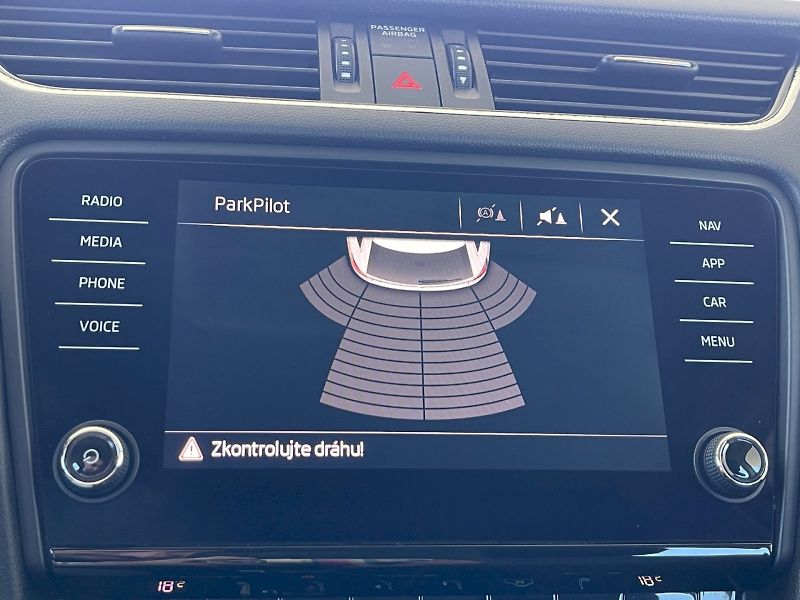 Škoda Octavia (2018) 2.0 TDI 110kW Style Plus combi - fotka 16 z 33