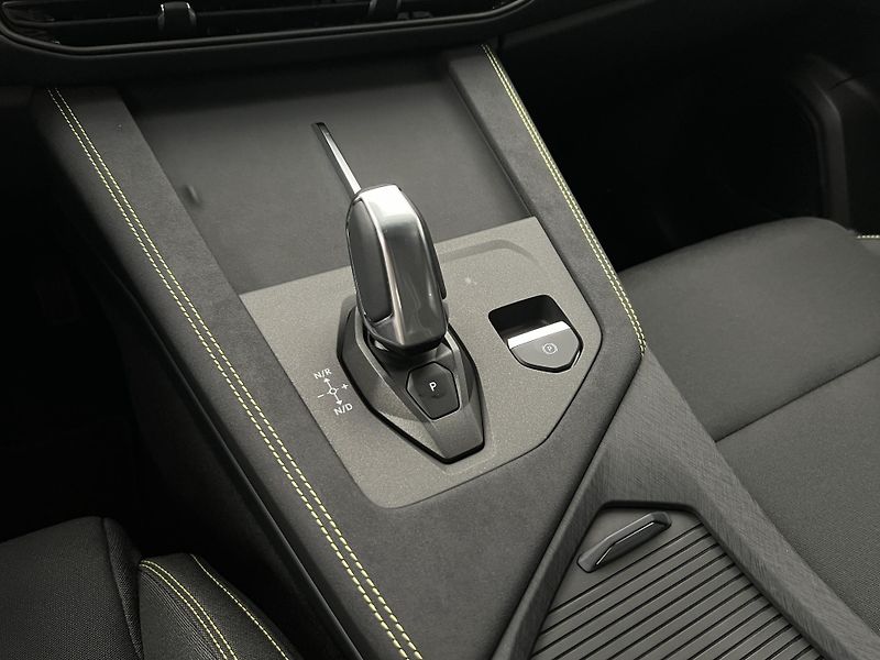 Lynk & Co 01 CORE PHEV AUT CZ 1.maj - fotka 24 z 48