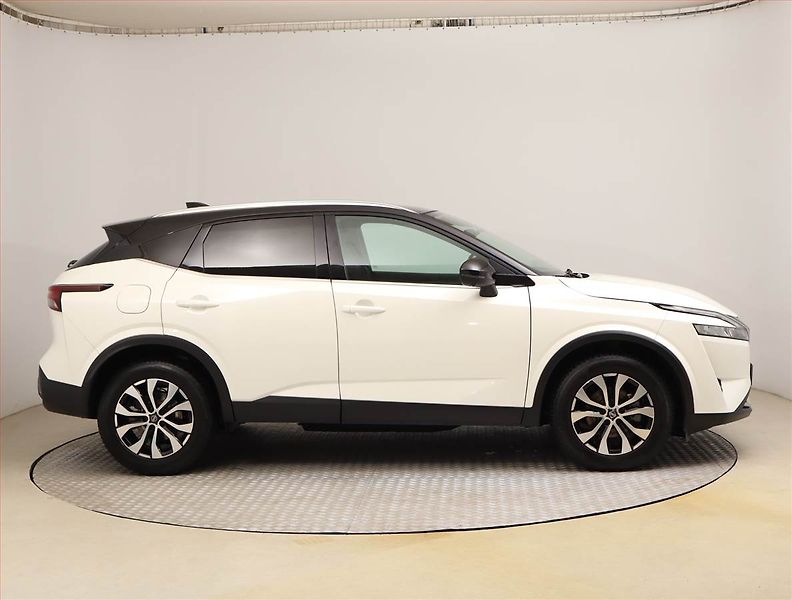 Nissan Qashqai (2023) N-Style 1.3 DIG-T MHEV - fotka 6 z 25
