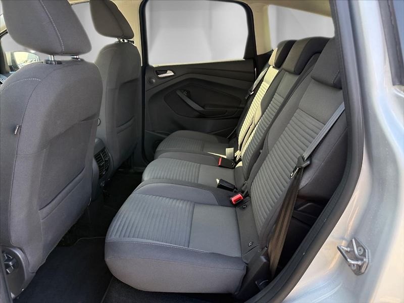 Ford C-MAX 1,5 TDCi 88kW Titanium - fotka 13 z 20